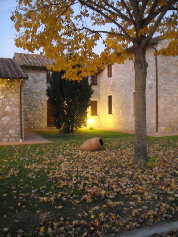 Casa Vacanze Vecchio Granaio Magione Exterior photo